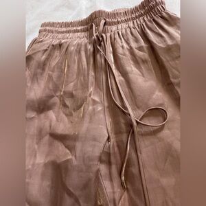 TCEC Shimmer Jogger in Blush with a champagne shimmer Lined EUC